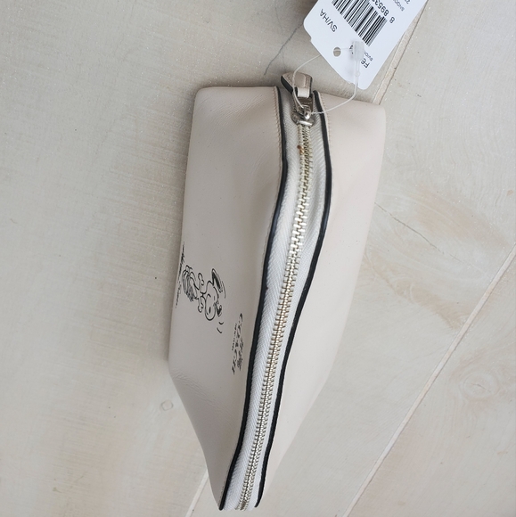 NWT COACH x SNOOPY cosmetic bag F65208 - Picture 6 of 9